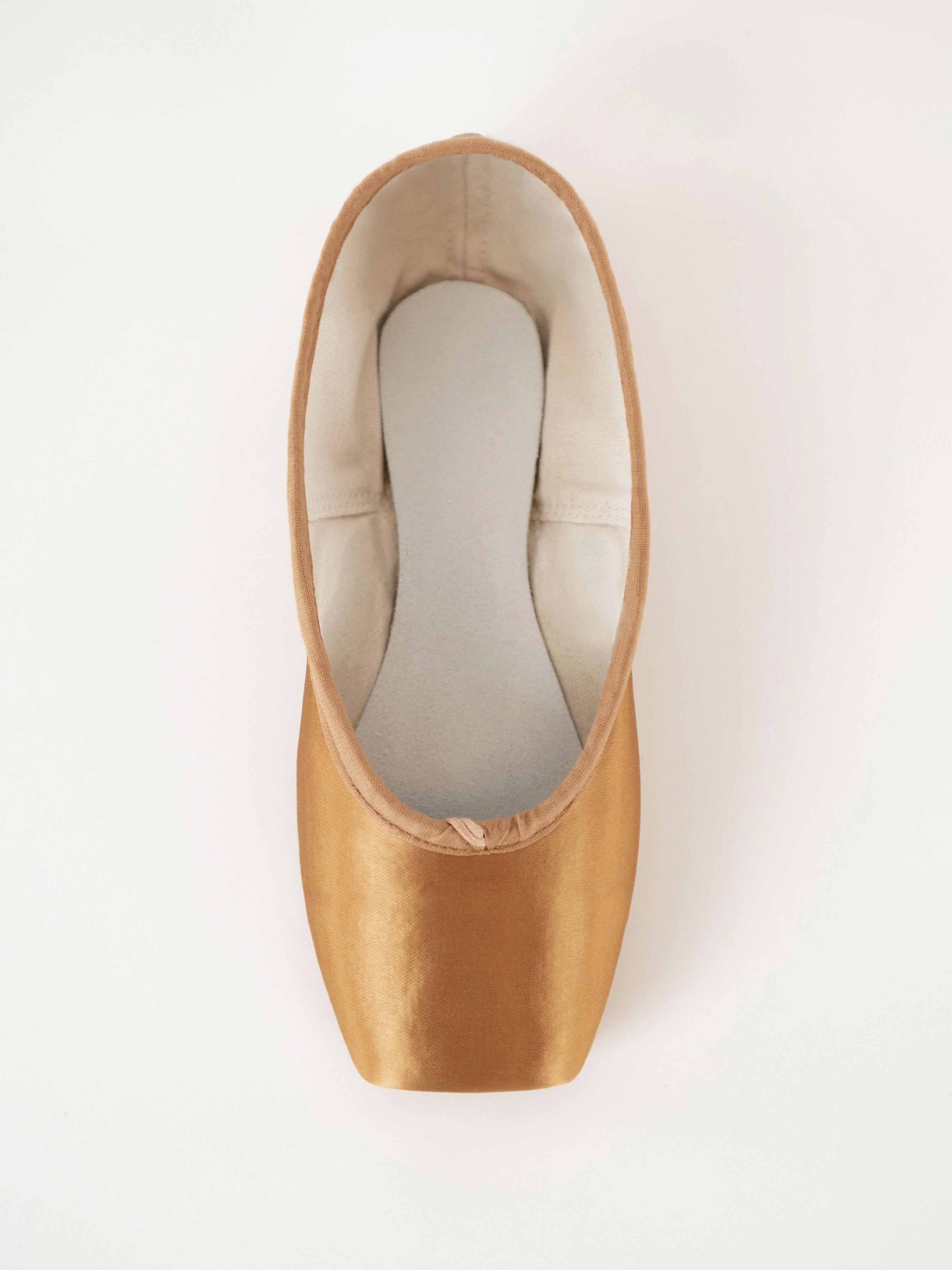 Suffolk Stellar Standard Pointe Shoes – Ellman's Dance Boutique